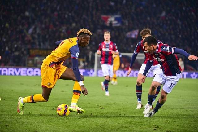  斯佩齐亚老将经验制胜，冷静罚点奠定胜局基础  