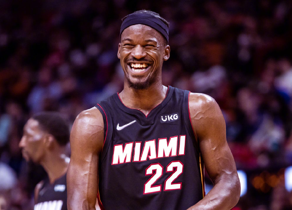  范弗里特关键三分猛龙险胜活塞保留季后赛悬念  