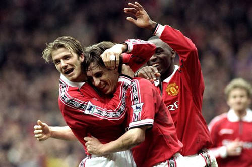  法兰克福高空轰炸战术奏效头球攻入制胜球