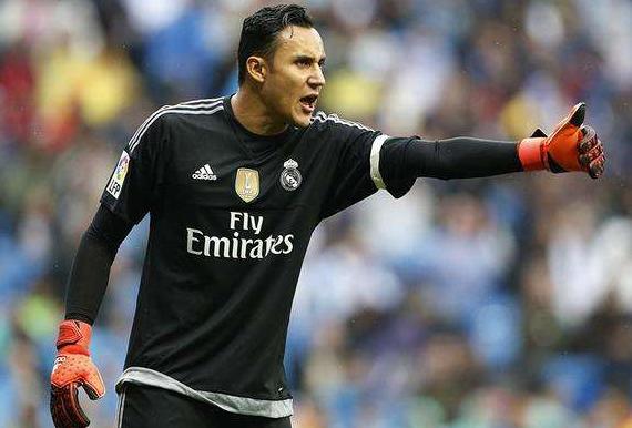  奥斯纳布吕克门将神扑连连，力保球门不失全身而退